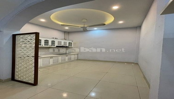 Cho thuê nhà ô tô dừng đỗ Đầm trấu - Hai Bà Trưng - 46m - 5 tầng - 21 triệu văn phòng, kdol, hgd và nhóm